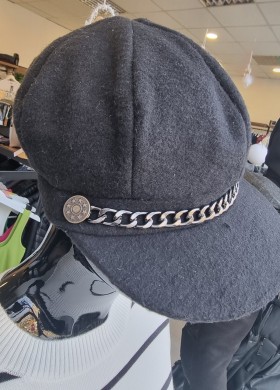 Барета черна с козирка