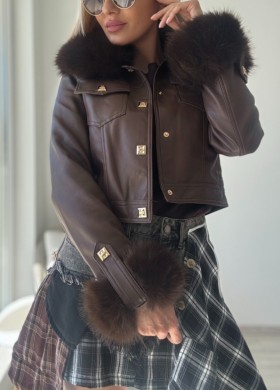 ХИТОВО ЯКЕ В КАФЯВО