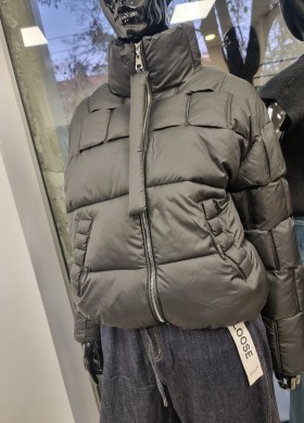 Яке черно MONTE CERVINO