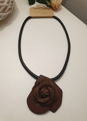 Колие BROWN ROSE