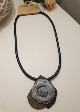 Колие GRAY ROSE