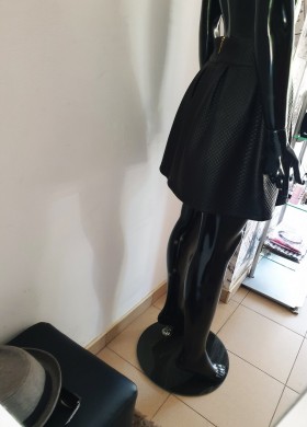 Пола LEATHER