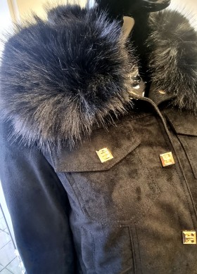 Велурено яке с пух