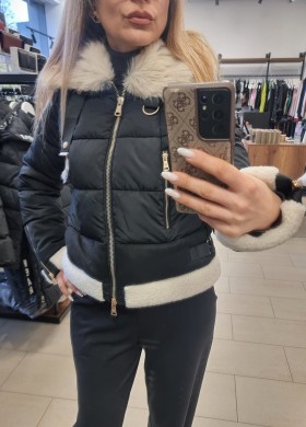 Яке черно ANNA